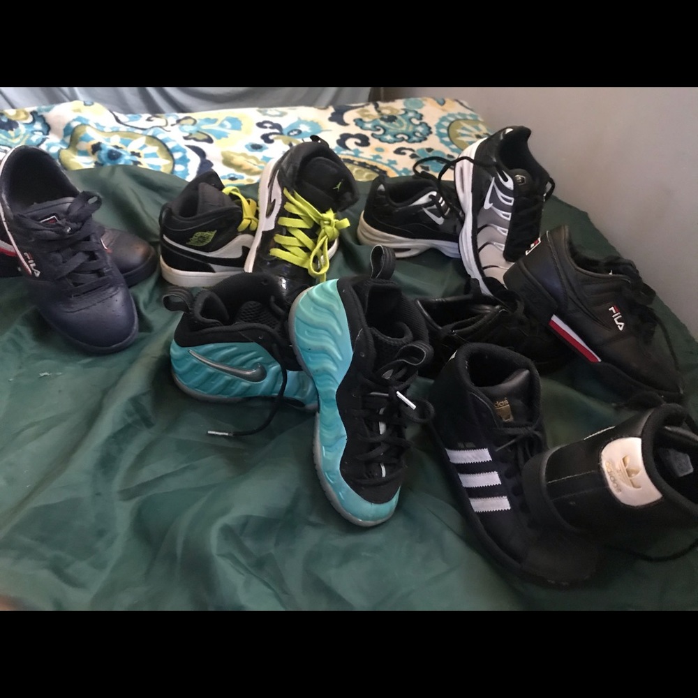 Boys sneakers